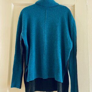 Athleta Transit Colorblock Turtleneck Sweater | Size M